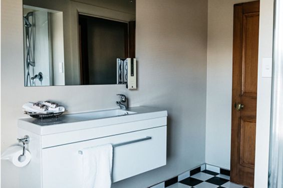 Room 2 - bathroom