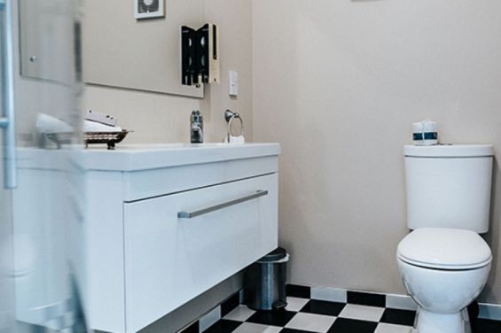 Room 3 - bathroom